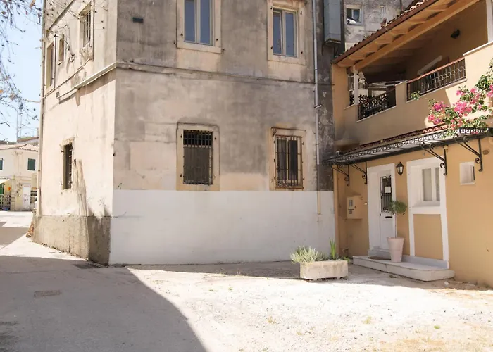 Elieta Corfu Town Family House 1
